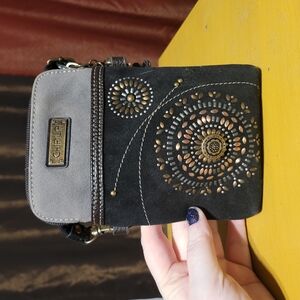 Chala Starburst Cellphone Crossbody